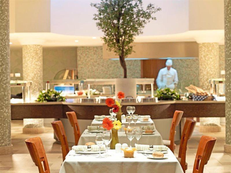 Atlantica Oasis Hotel Лимасол Екстериор снимка