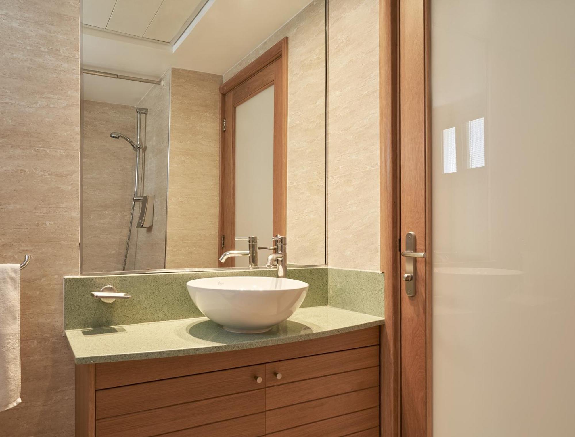 Atlantica Oasis Hotel Лимасол Екстериор снимка