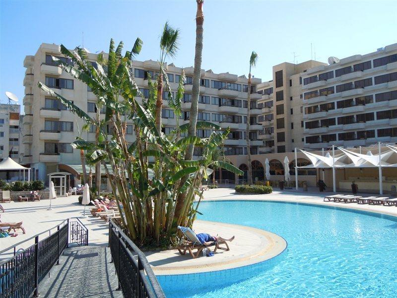 Atlantica Oasis Hotel Лимасол Екстериор снимка